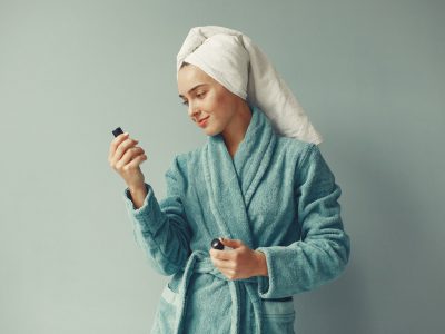 beautiful-girl-standing-with-cream-min-2-400x300